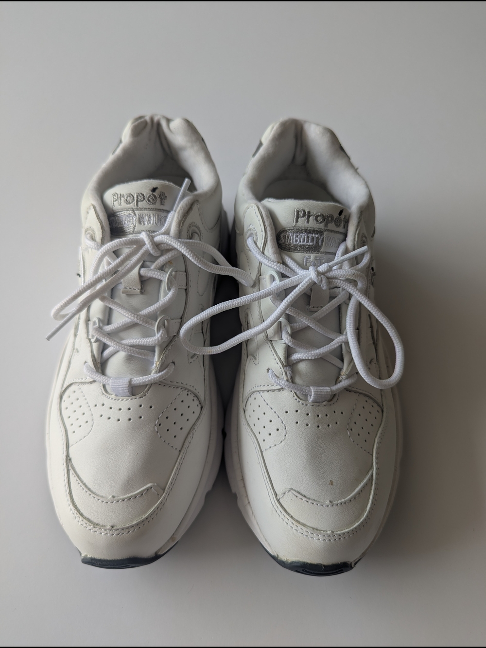 Propet Stability Walker White Leather Sneakers Women's 8.5W